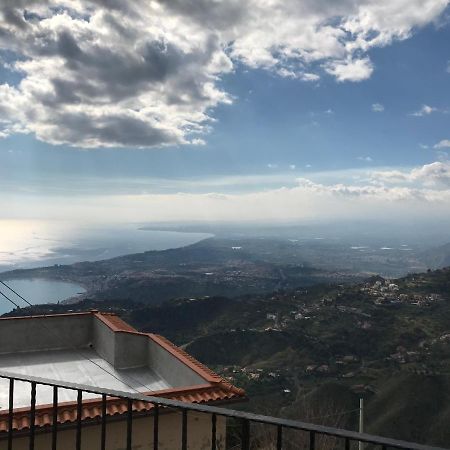 Giorgiada Relax Apartment Castelmola Bagian luar foto