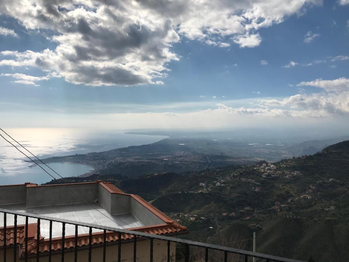 Giorgiada Relax Apartment Castelmola Bagian luar foto
